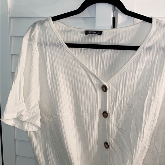 Cream button down top - Picture 2 of 6